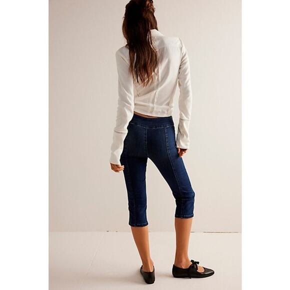 We The Free Carousel Pull-On Capri Jeans Size Medium NEW - Picture 4 of 11